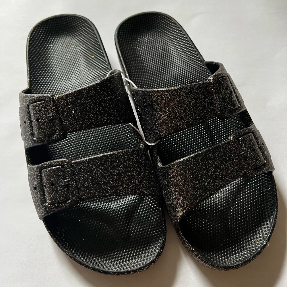 New Freedom Moses Celeste Black Metallic Size 8-9 Slip on